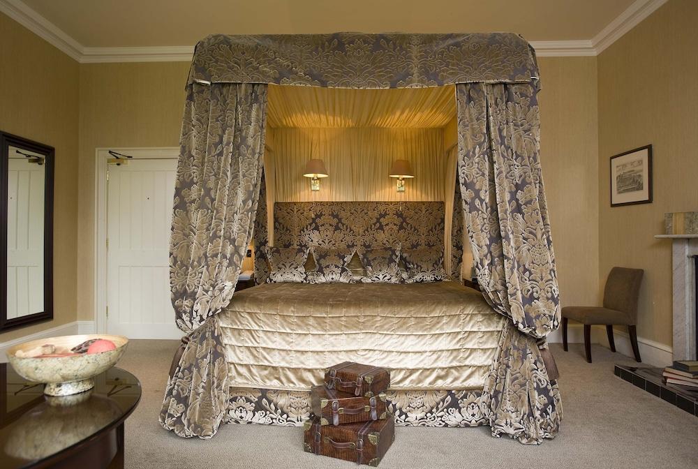 Mar Hall Golf & Spa Resort 비숍턴 외부 사진 A four-poster bed